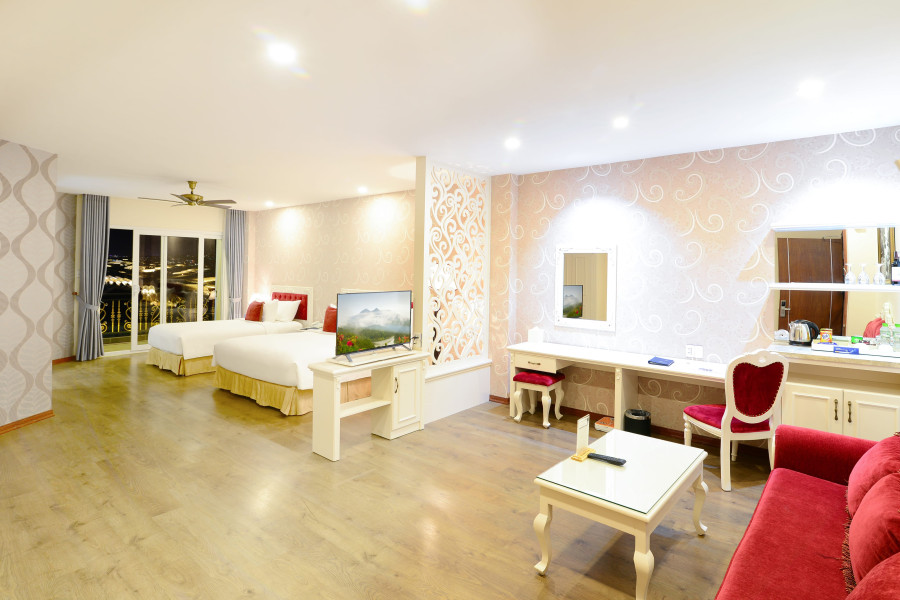 PHÒNG CITY JUNIOR SUITE TRIPLE