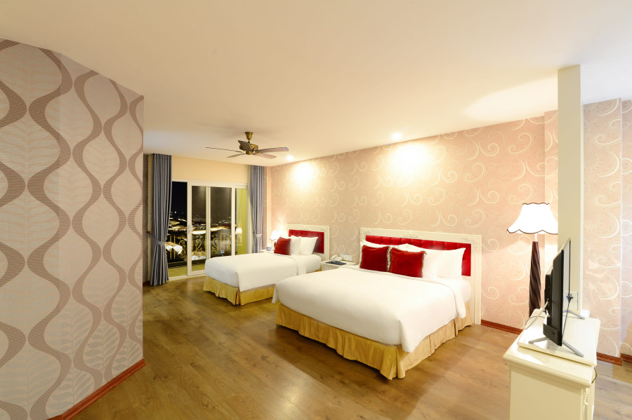 PHÒNG CITY JUNIOR SUITE TRIPLE