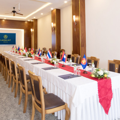 LA MIMOSA & LA PENSEE